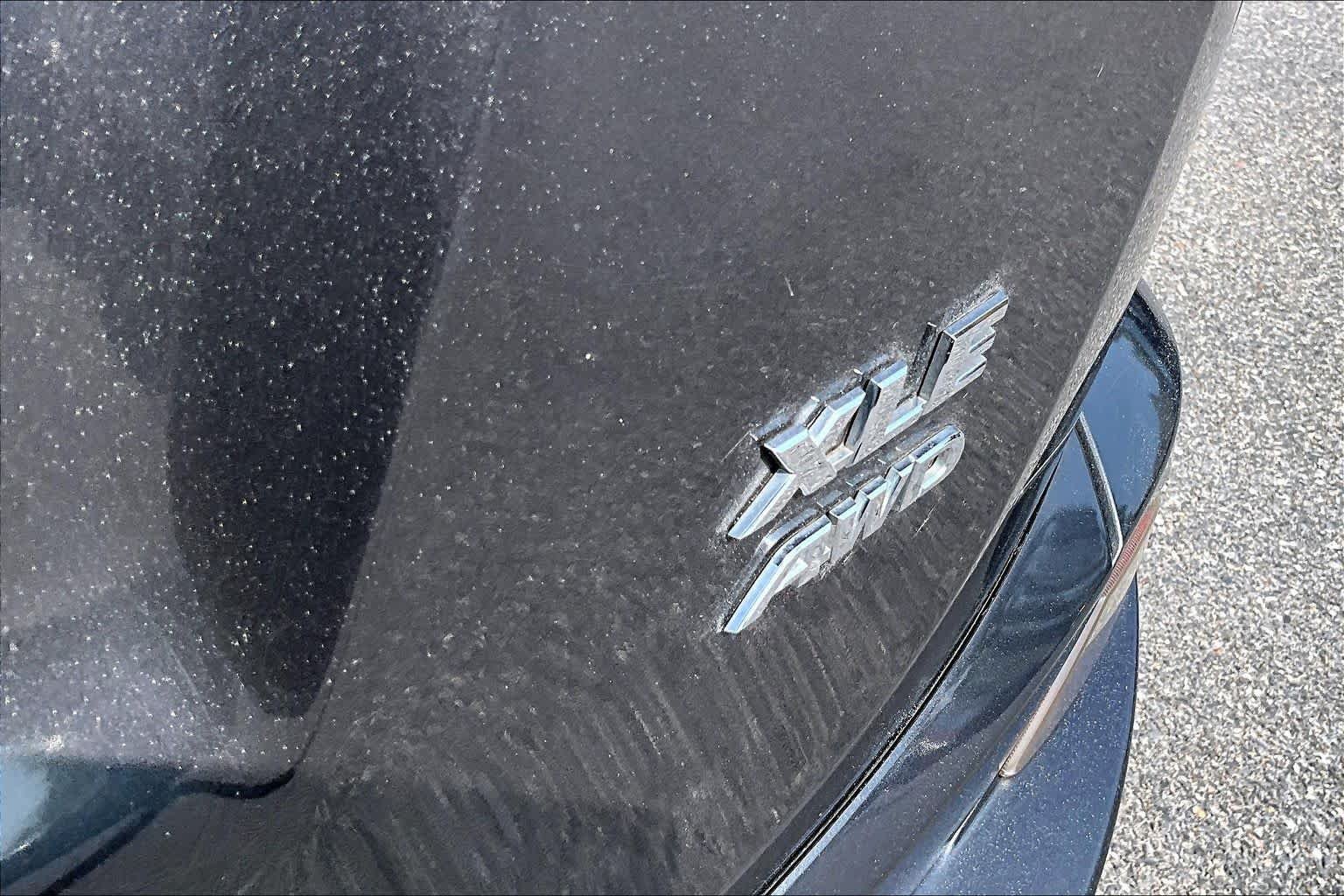 Used 2016 Magnetic Gray Metallic Toyota XLE image 10