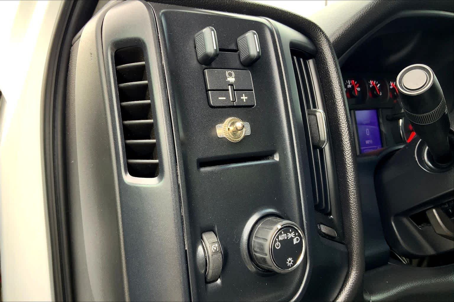 Used 2015 Summit White Chevrolet Work Truck image 33