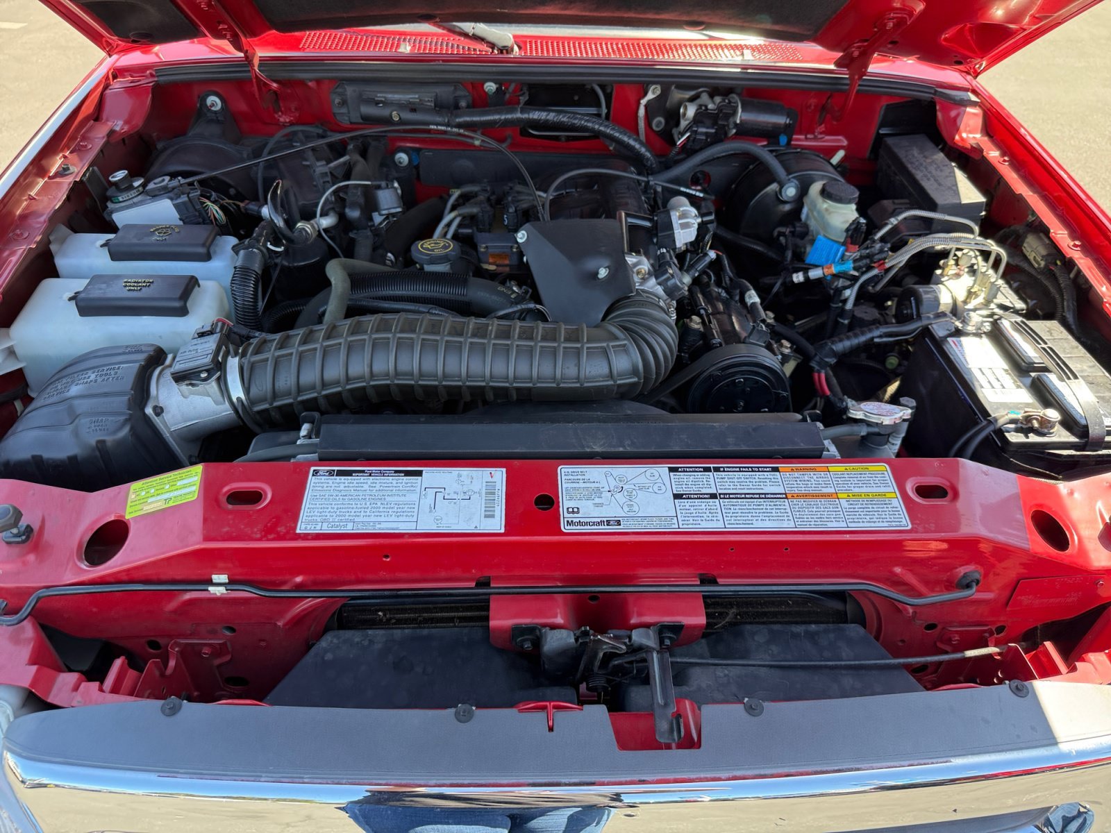 Used 2000 Bright Red Clearcoat Ford XLT image 20
