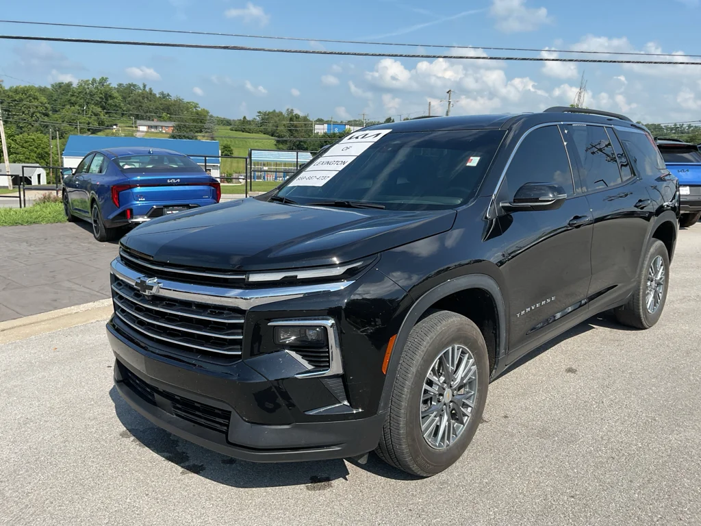 Used 2025 Mosaic Black Metallic Chevrolet AWD LT image 4
