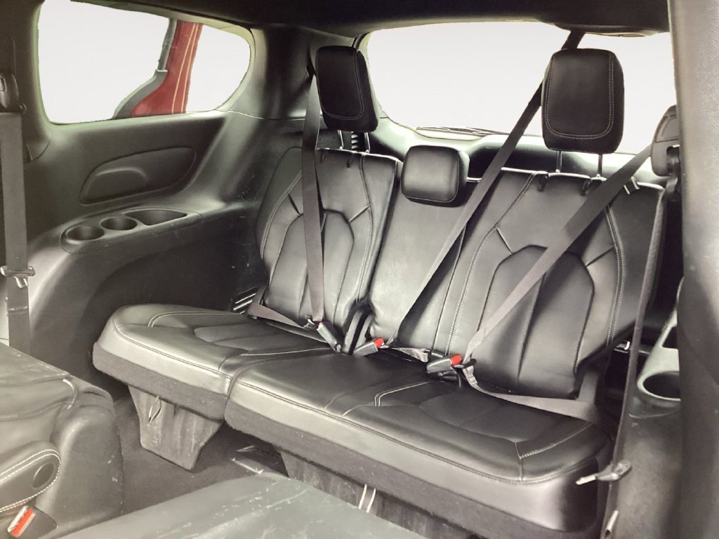 Used 2023 Red Chrysler Touring L image 16