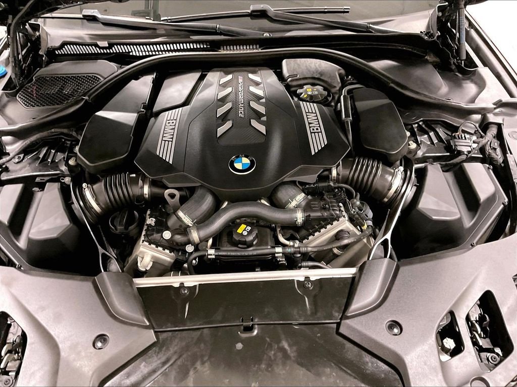 Used 2022 Black BMW M550i xDrive image 35