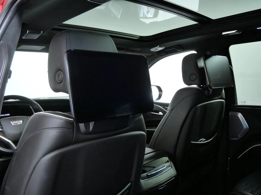 Used 2021 Red Cadillac Sport Platinum image 17