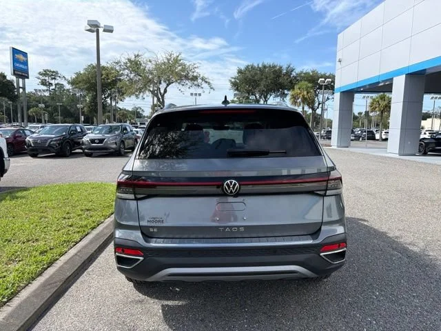 2025 Volkswagen Taos SE - Photo 6