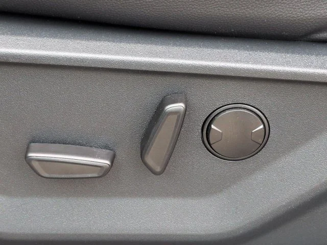 New 2026 Carbonized Gray Metallic Ford Lariat® image 20