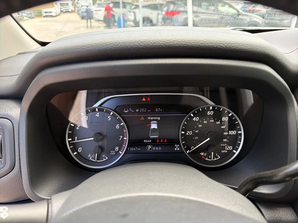 2024 Nissan Titan SV - Photo 24