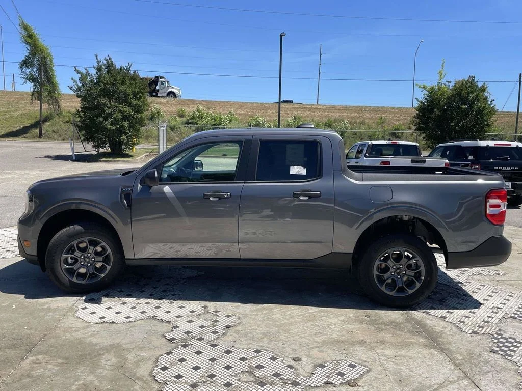New 2026 Gray Ford XLT image 6
