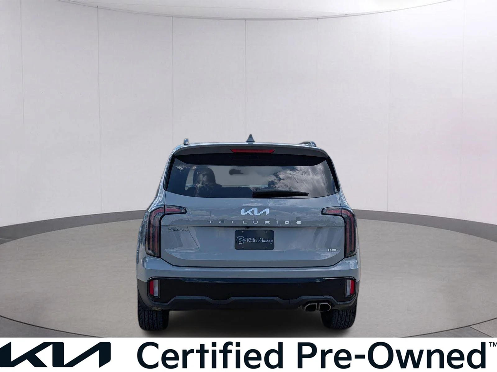 Used 2024 Wolf Gray Kia SX X-Line image 4