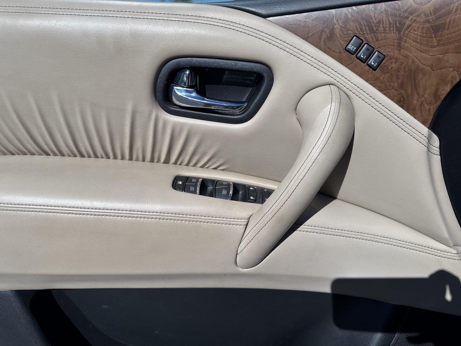 Used 2023 Aspen White Tricoat Nissan SL image 12
