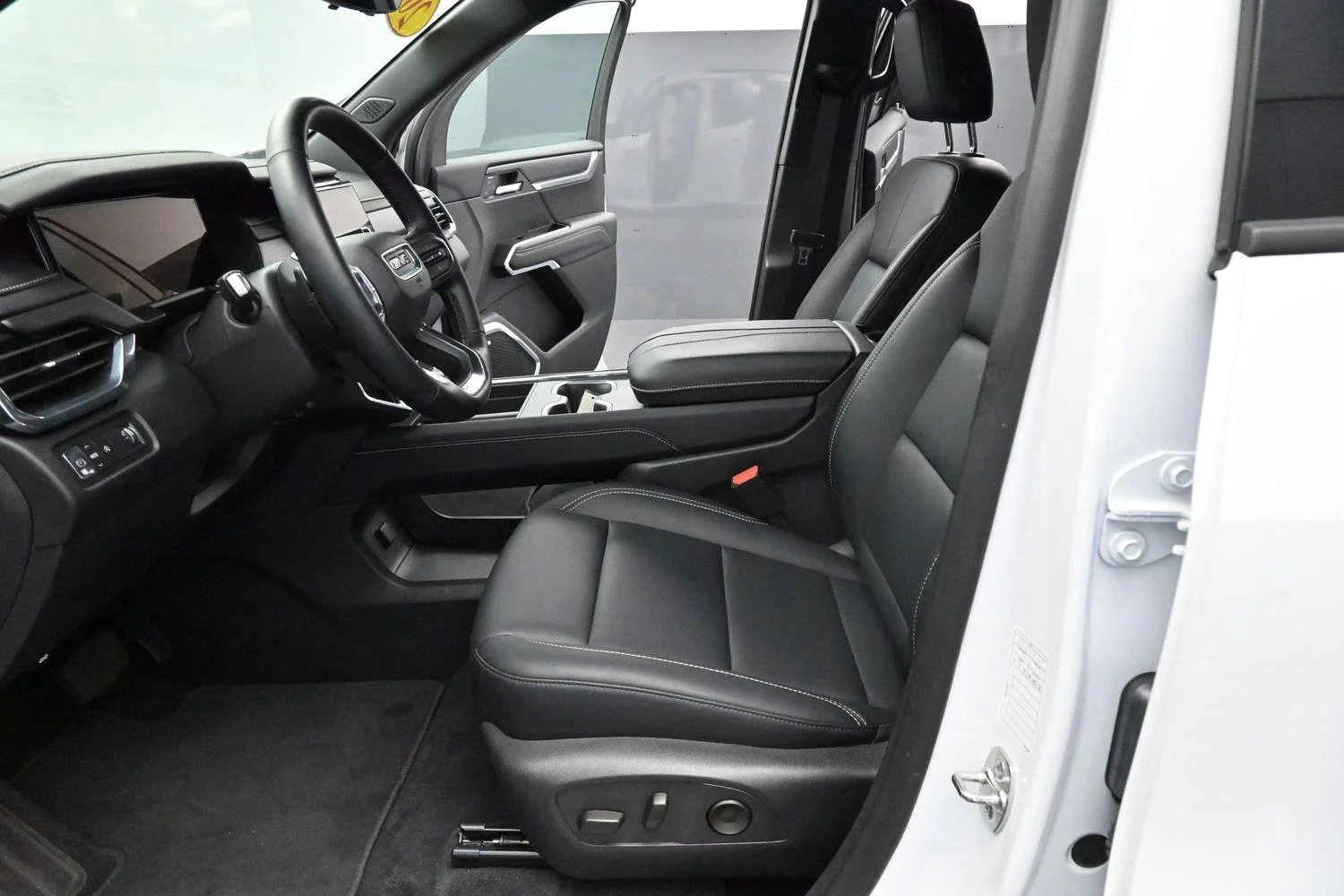 Used 2026 Summit White GMC Elevation image 15