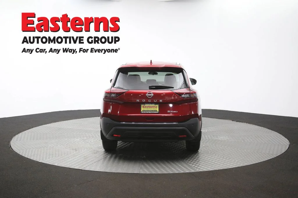 Used 2023 Red Nissan SV image 39