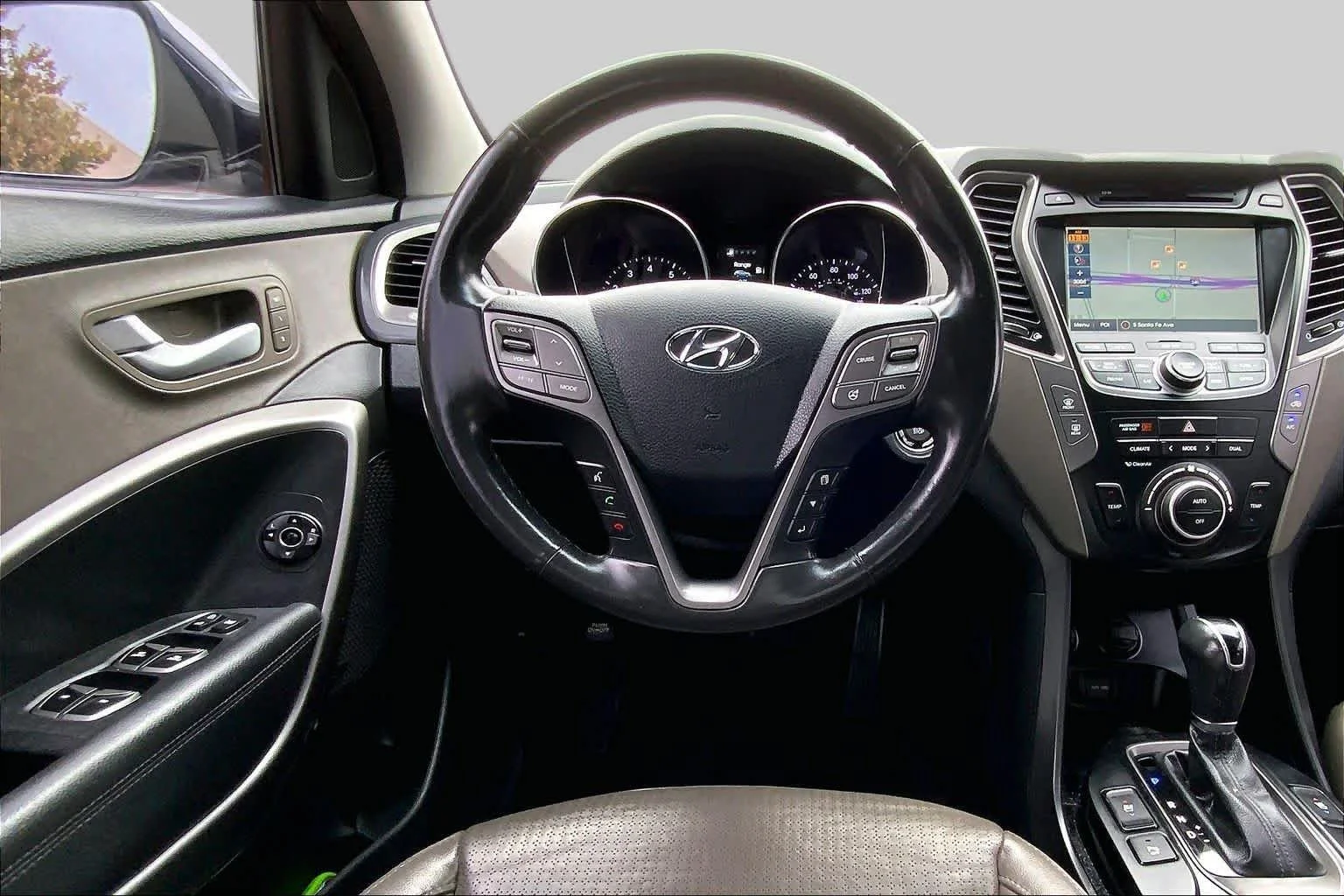 Used 2016 Sparkling Silver Hyundai  image 6