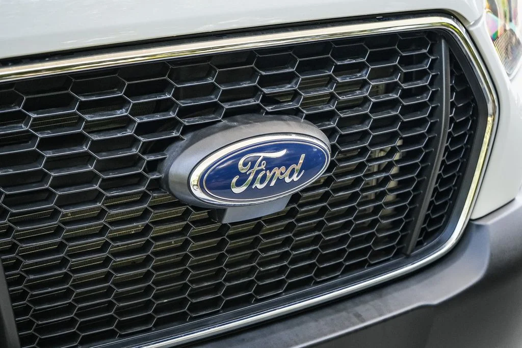 Used 2024 White Ford Base image 9