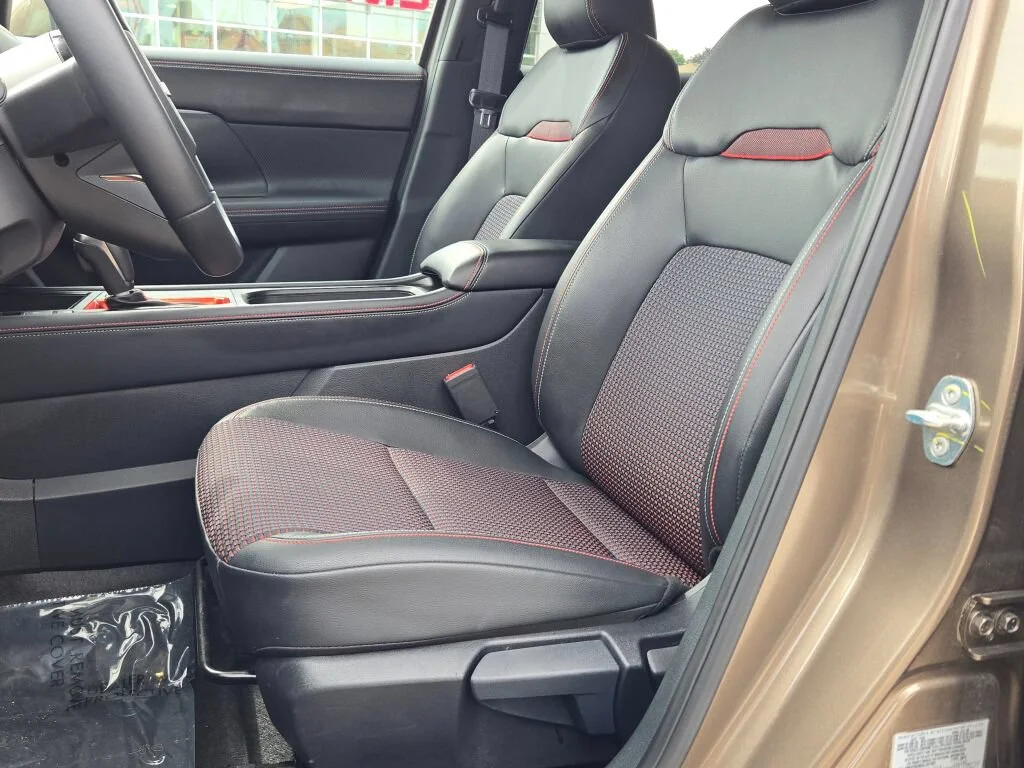 Used 2025 Brown Nissan SR image 19