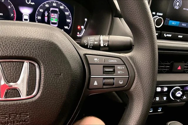 2025 Honda Accord SE - Photo 28
