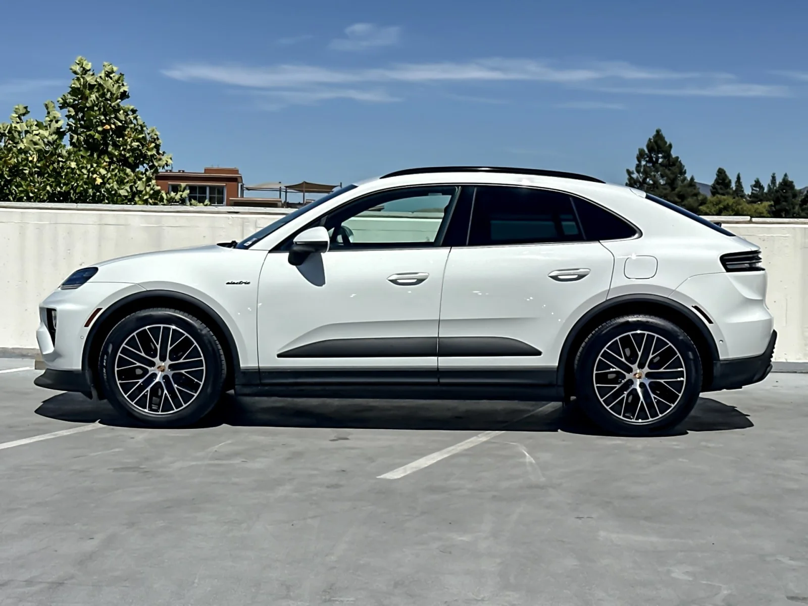 Used 2025 Porsche Macan Base with VIN WP1AA2XA6SL003784 for sale in Walnut Creek, CA