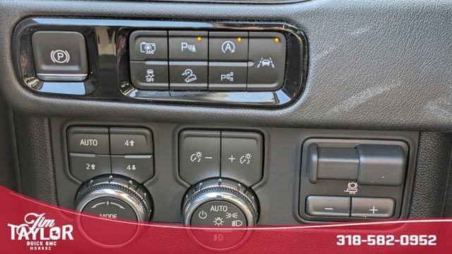 2026 GMC Yukon XL Denali - Photo 28