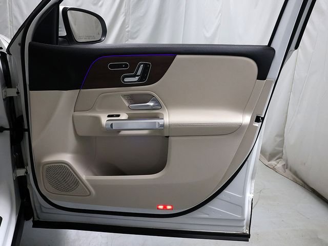 Certified Used 2023 Polar White Mercedes-Benz GLB 250 image 32
