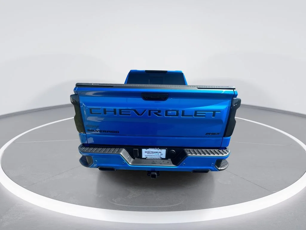Used 2025 Blue Chevrolet RST image 7