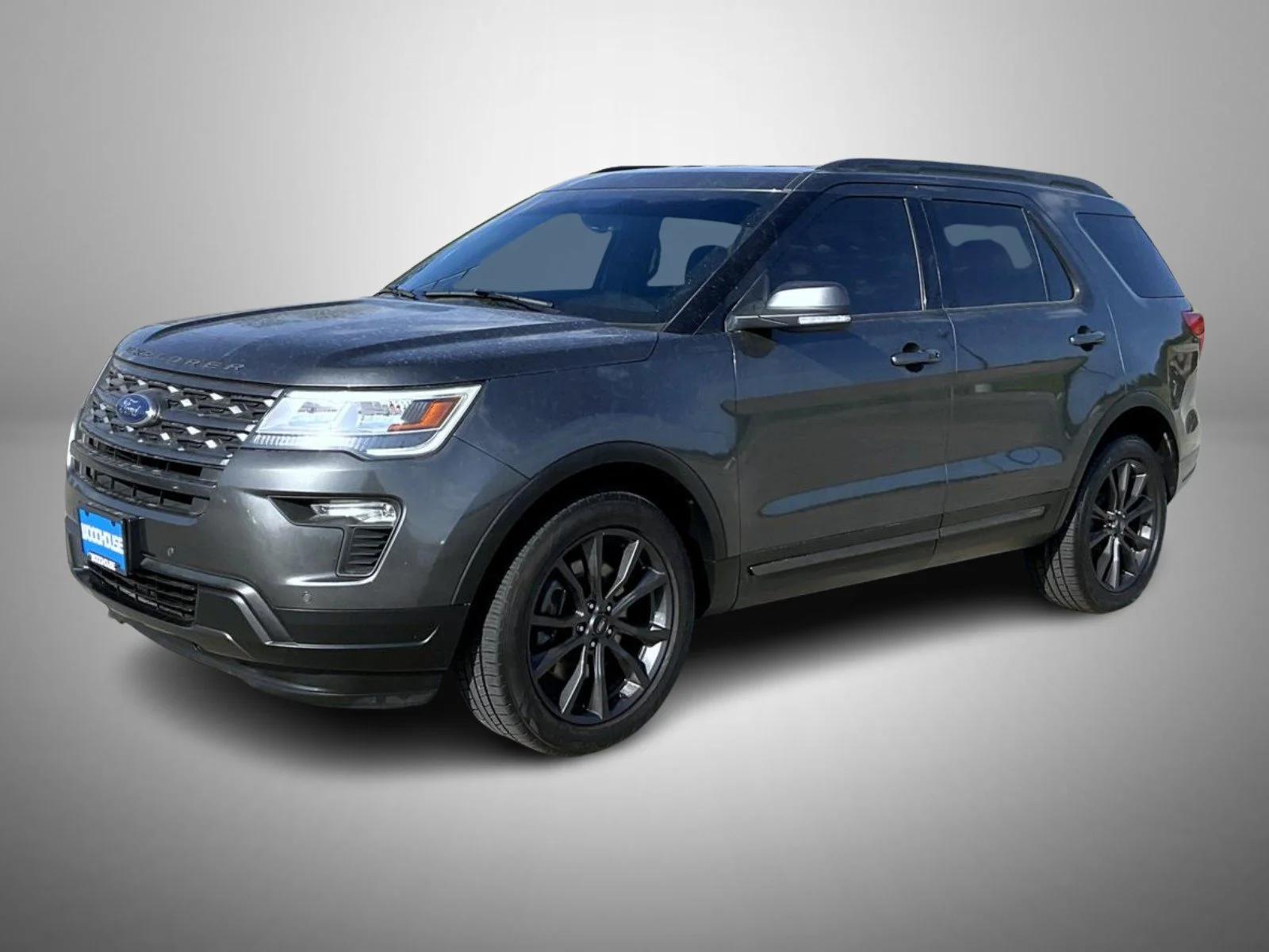 Used 2018 Gray Ford XLT image 1