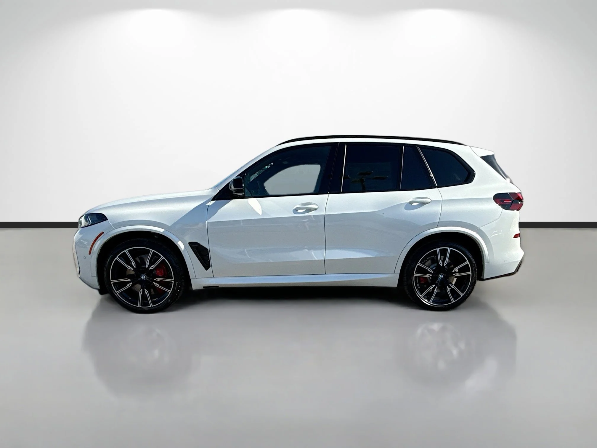 New 2026 Mineral White Metallic BMW M60i image 6