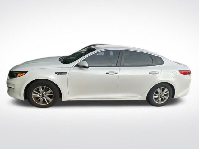 Used 2017 Snow White Pearl Kia LX image 7