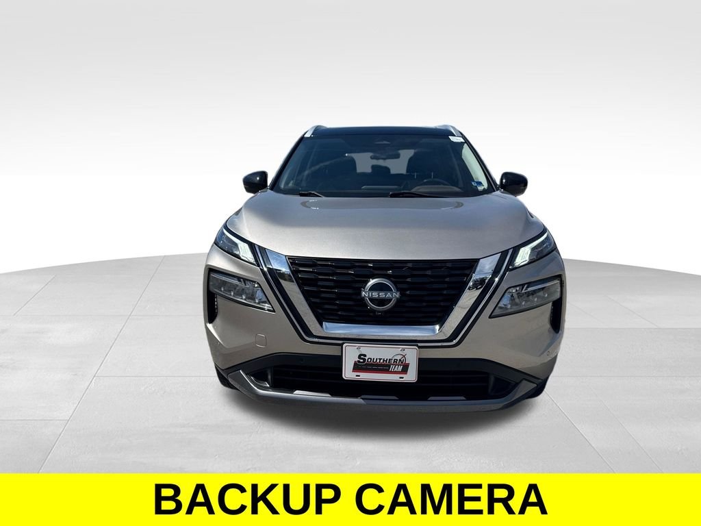Used 2023 Champagne Silver Metallic Nissan SL image 9