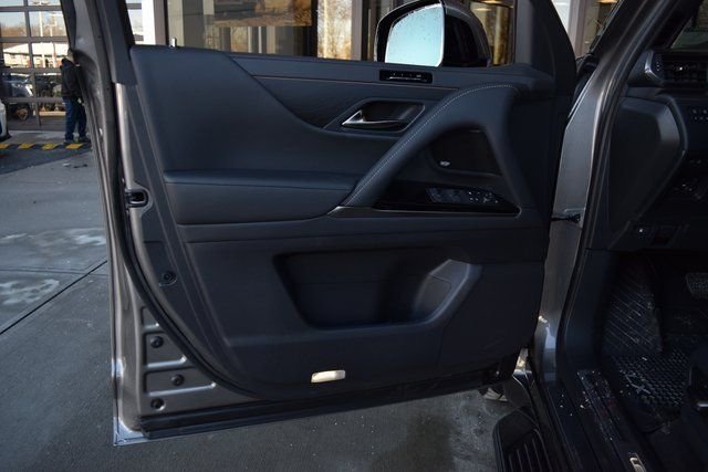 2026 Lexus LX 700h Luxury - Photo 8