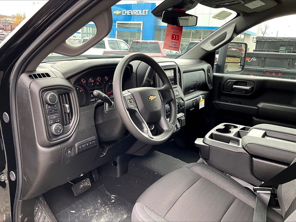 2025 Chevrolet Silverado 3500 HD Work Truck - Photo 9