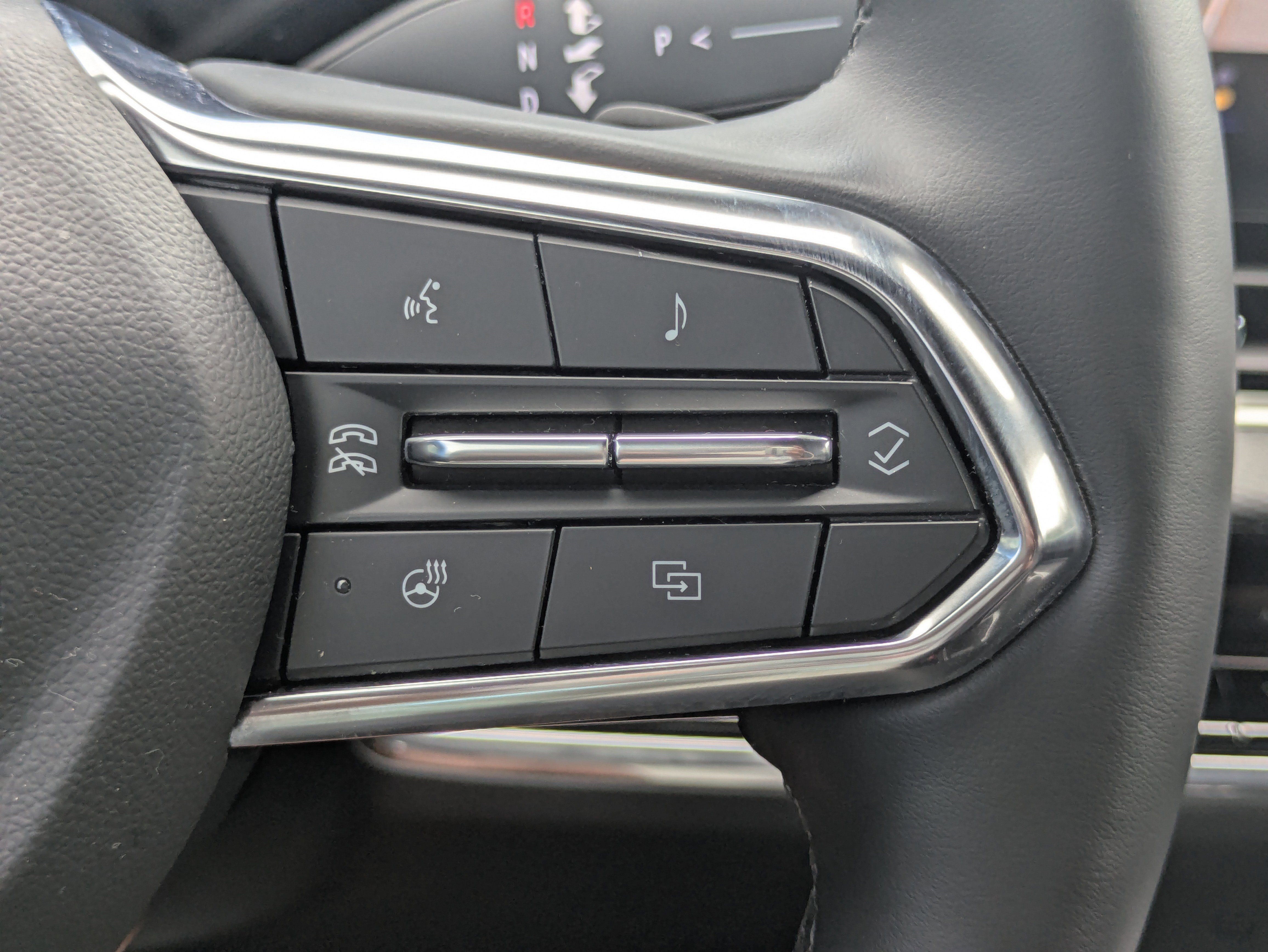 Used 2026 Sterling Gray Metallic Chevrolet FWD LT image 32