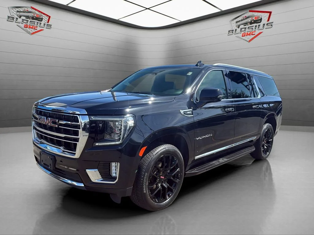 2023 GMC Yukon SLT 4X4's photo
