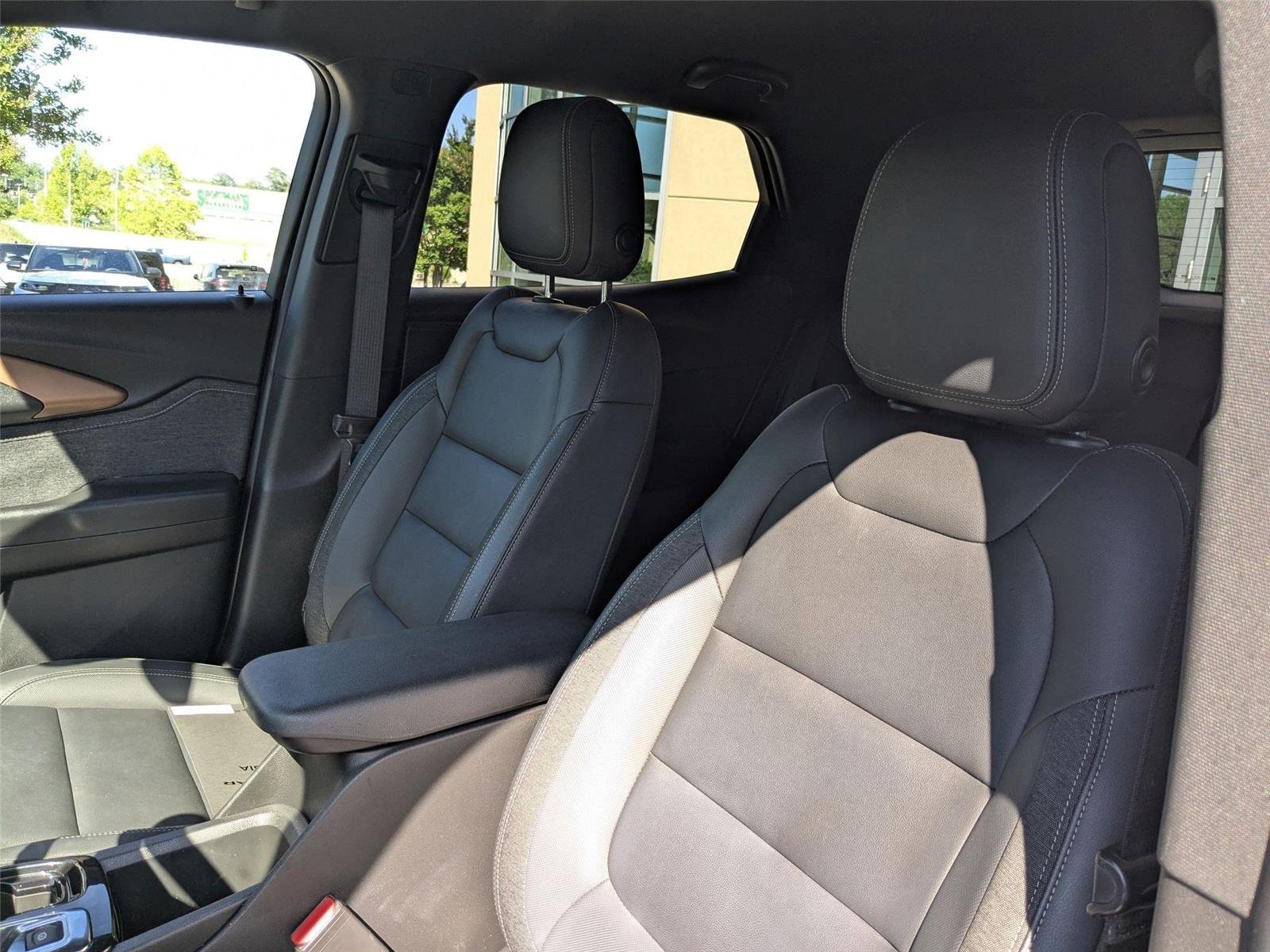 Used 2023 Summit White Chevrolet ACTIV image 14