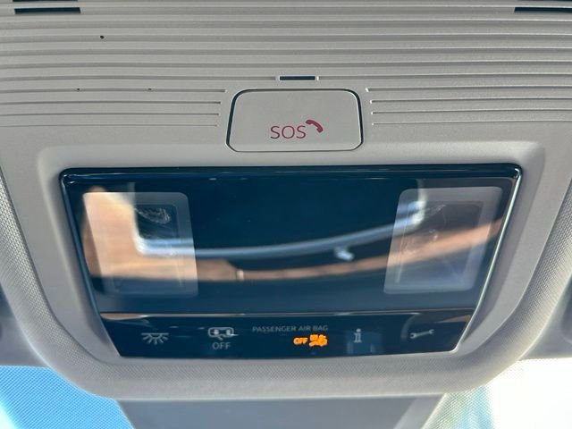 New 2026 Silver Mist Metallic Volkswagen 2.0T SE w/Technology image 37