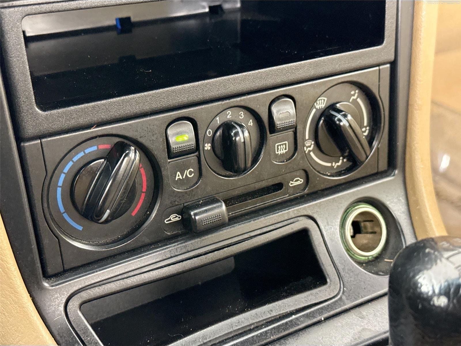 Used 1999 Emerald Mica Mazda Base image 26