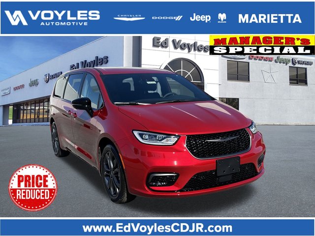 2026 Chrysler Pacifica Select