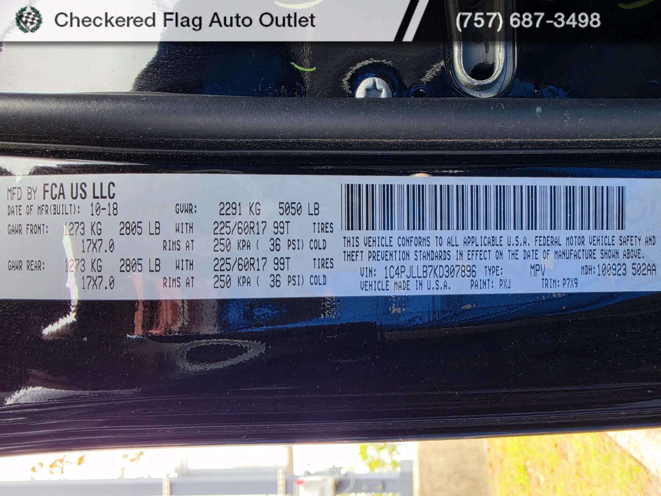 Used 2019 Diamond Black Jeep Latitude Plus image 18