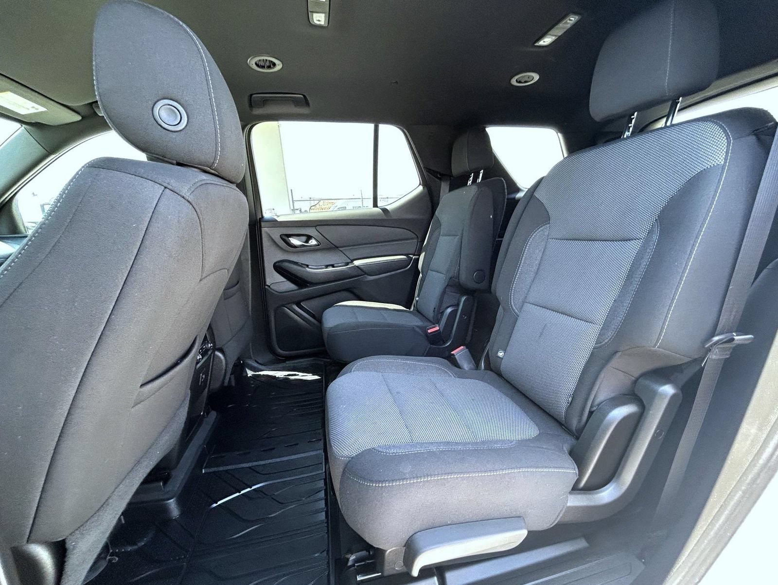2023 Chevrolet Traverse 1LT - Photo 21