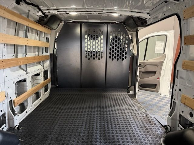 Used 2025 Oxford White Ford Base image 25