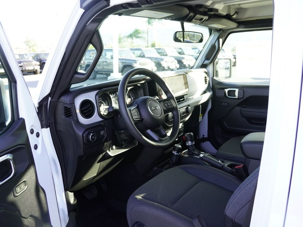 New 2026 Bright White Clear-Coat Exterior Paint Jeep Sport image 13