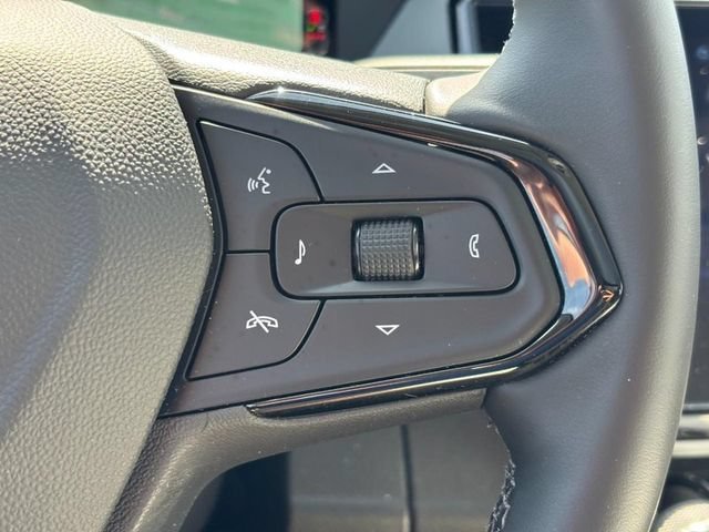 Used 2027 Mosaic Black Metallic Chevrolet RS image 19