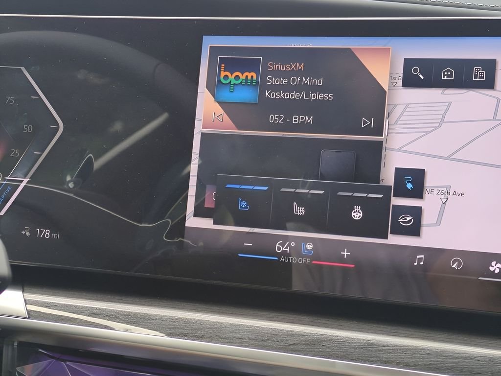 2026 BMW i7 50 - Photo 24