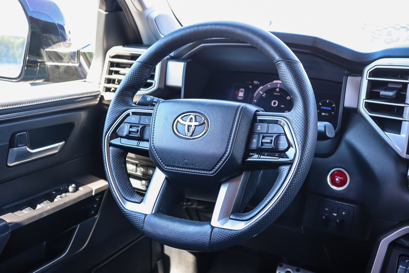 Certified Used 2023  Toyota Limited image 17