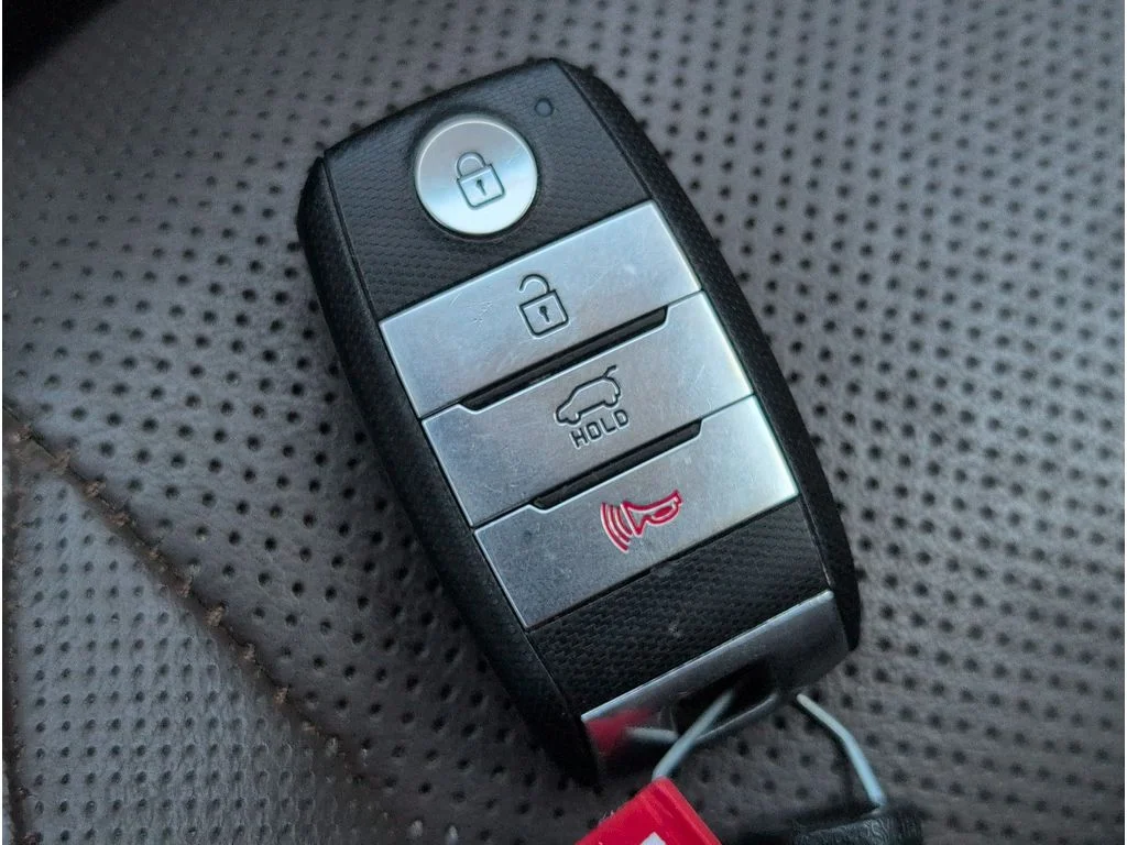Used 2020 SILVER Kia 4d SUV FWD SX image 19