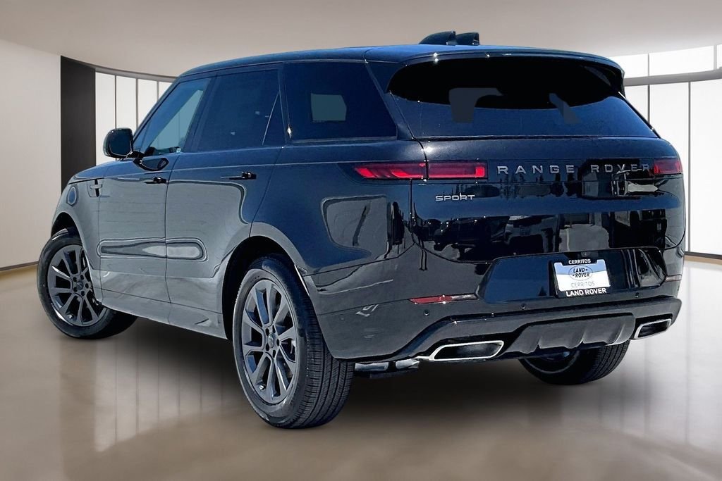 New 2026 SANTORINI BLACK Land Rover Dynamic SE image 3