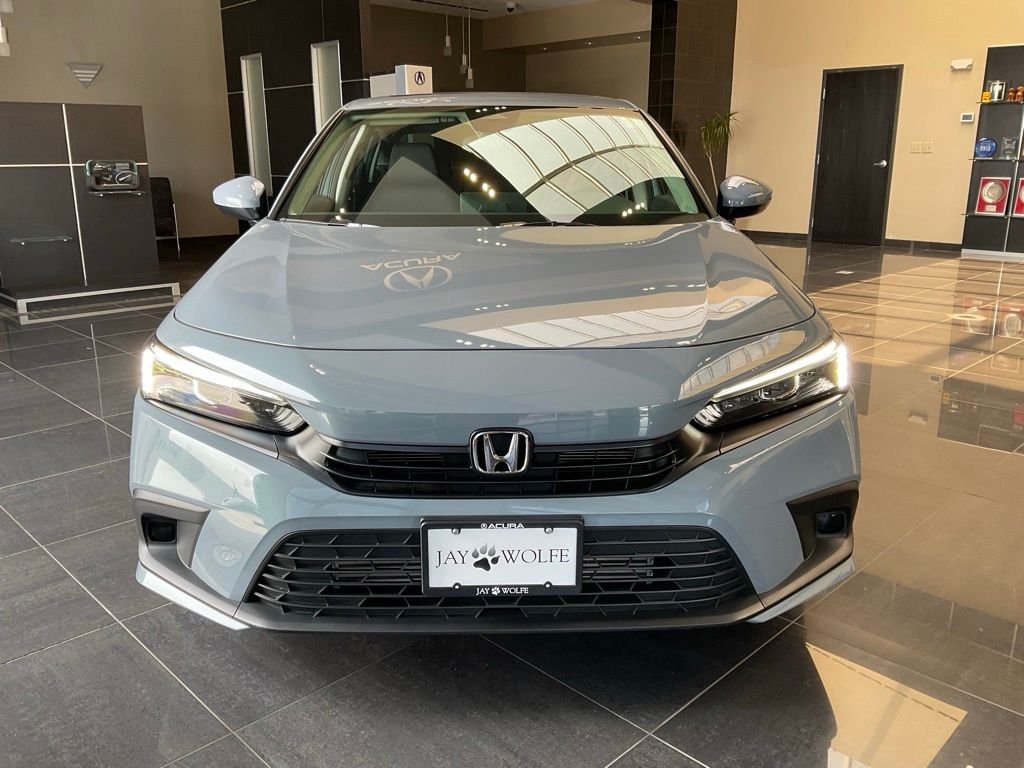 Used 2023  Honda EX image 2