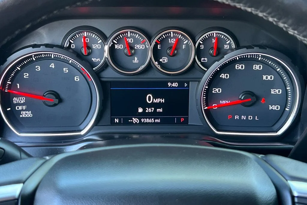Used 2019 White Chevrolet RST image 27