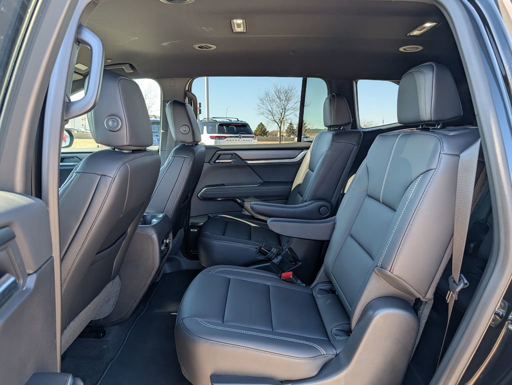2026 GMC Acadia Elevation - Photo 7