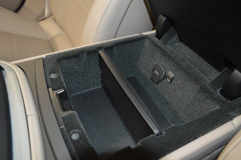 Used 2025 Blue Porsche  image 33