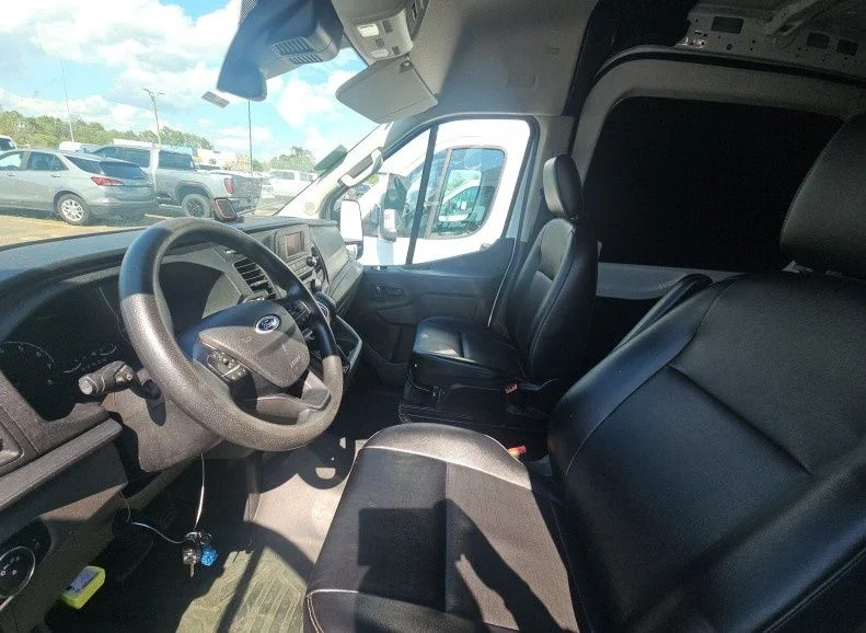 Used 2024 Oxford White Ford Base image 2