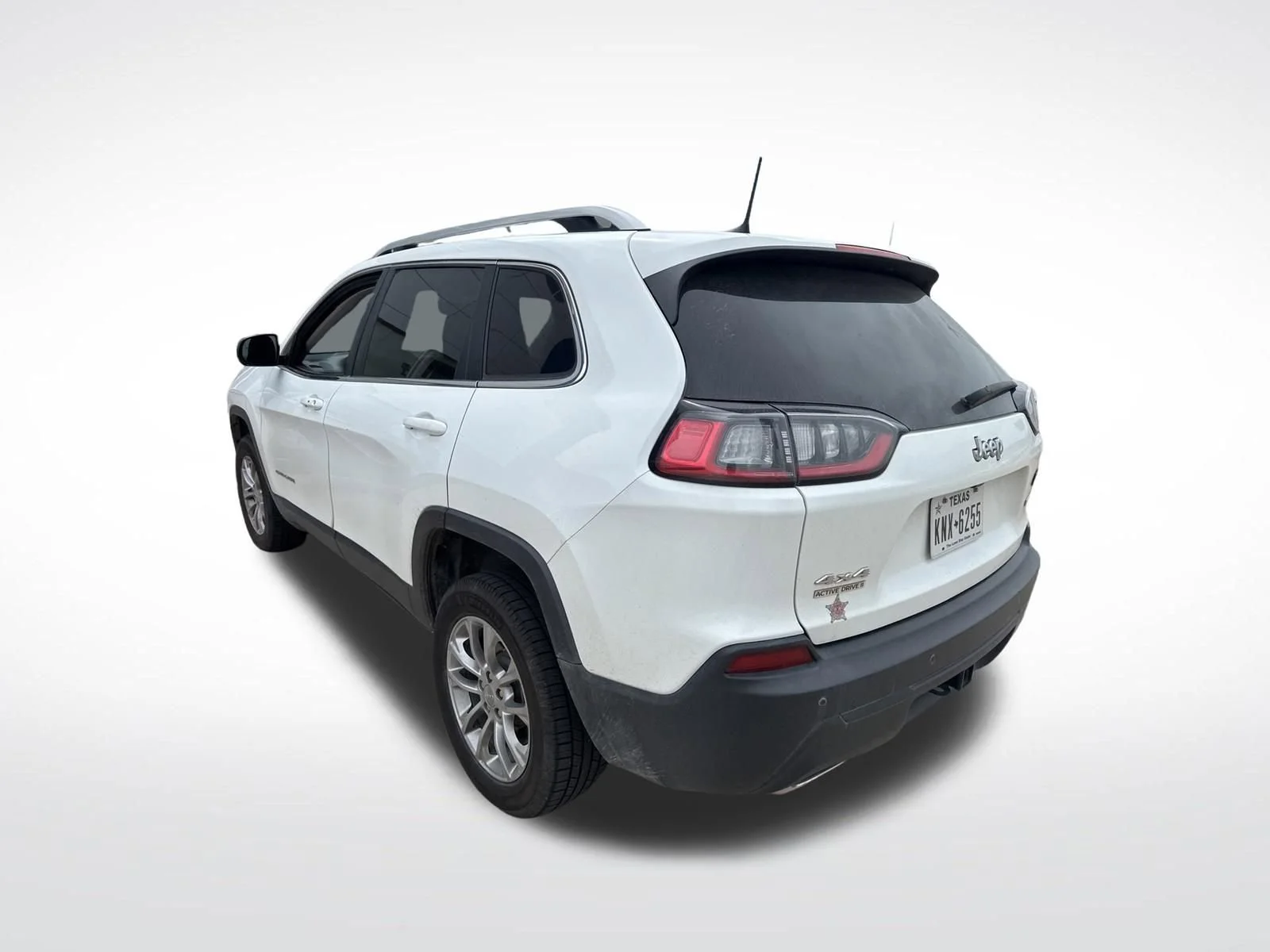 Used 2019 White Jeep Latitude Plus 4x4 image 8